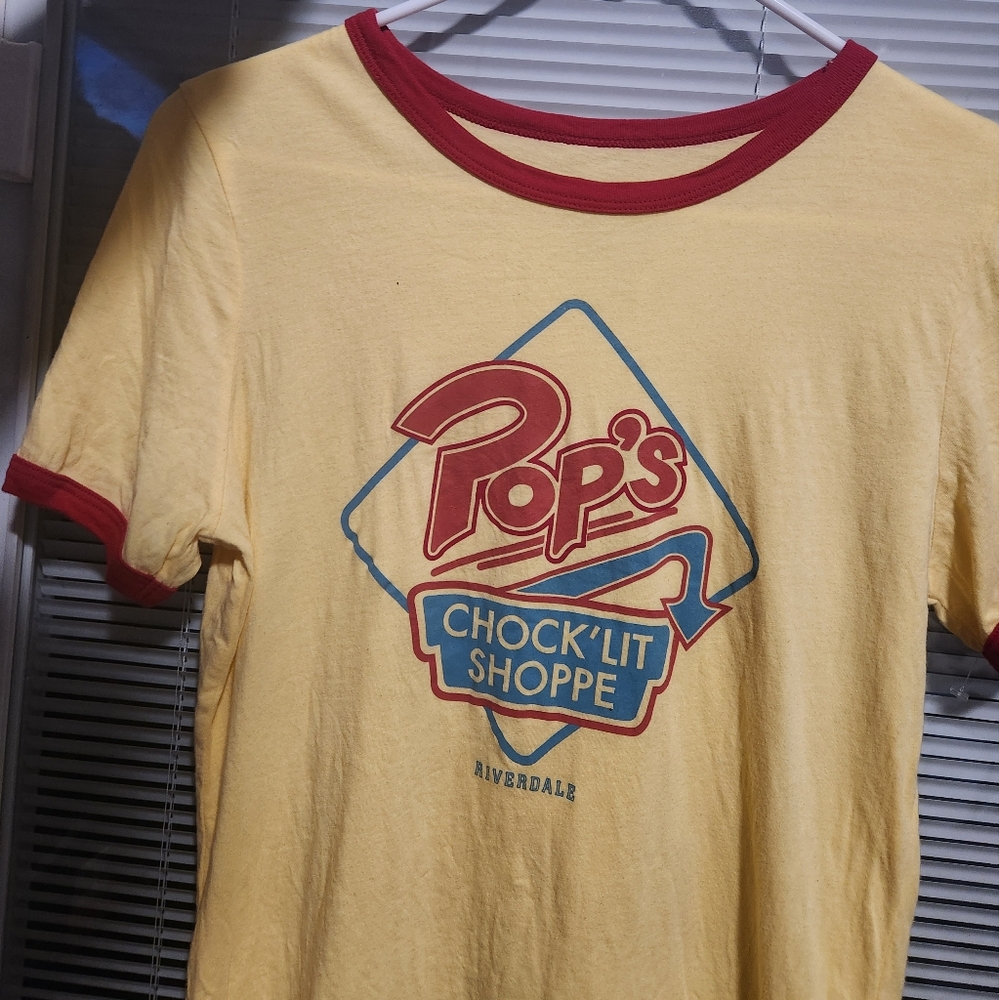 Riverdale Pops Chock Lit Shoppe Shirt-Size: Small